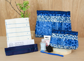Zippity Do Done Cosmetic Bags  2  -- QAYG Navy zip